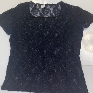 Clifford &Wills black floral lace short sleeve tee shirt. Size Medium.